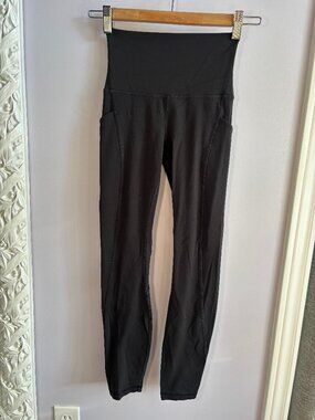 Lululemon Leggins with Side Pockets 25" Inseam Size 2